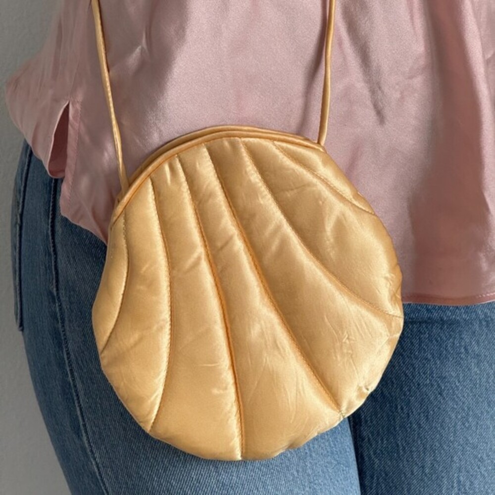 Y2K Sidepocket Gold Satin Quilt Shell Crossbody Bag Mermaidcore Vintage Evening